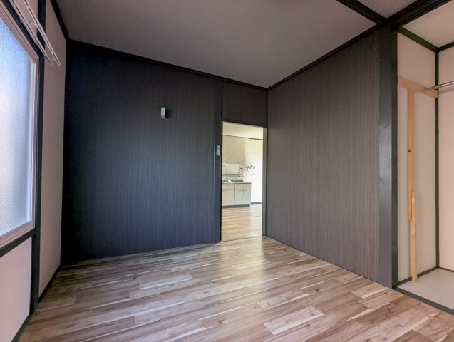 シャルロット愛国の居間・リビング