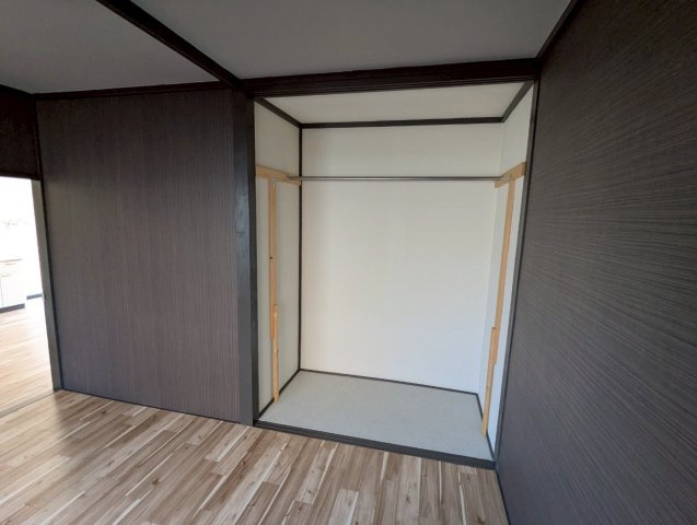 シャルロット愛国のその他