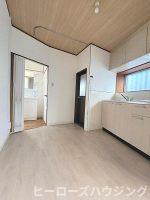 【居間・リビング】 | 柴原町5丁目貸家