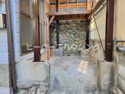 【その他】 | 柴原町5丁目貸家 | バイク・自転車置場！屋根付きです！