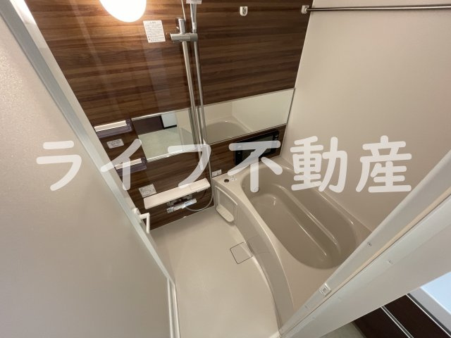 プレジオ永和ASIANの浴室|日々の疲れを癒すお風呂付です