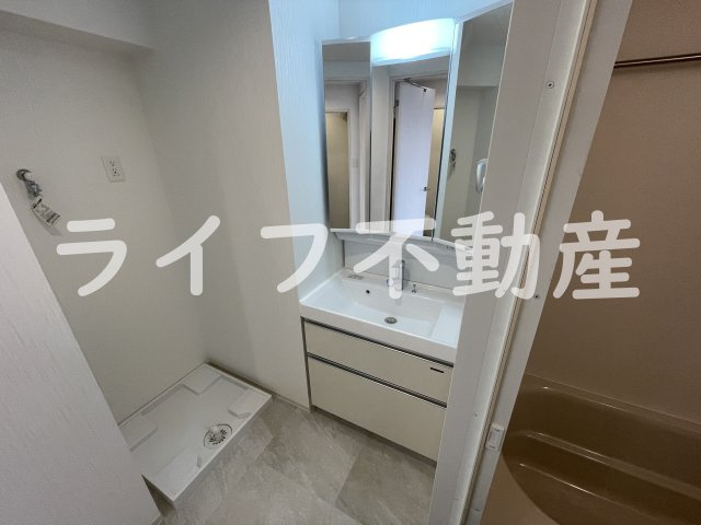 プレジオ永和ASIANの独立洗面台|独立洗面台で身支度をすべて済ませてしまいましょう
