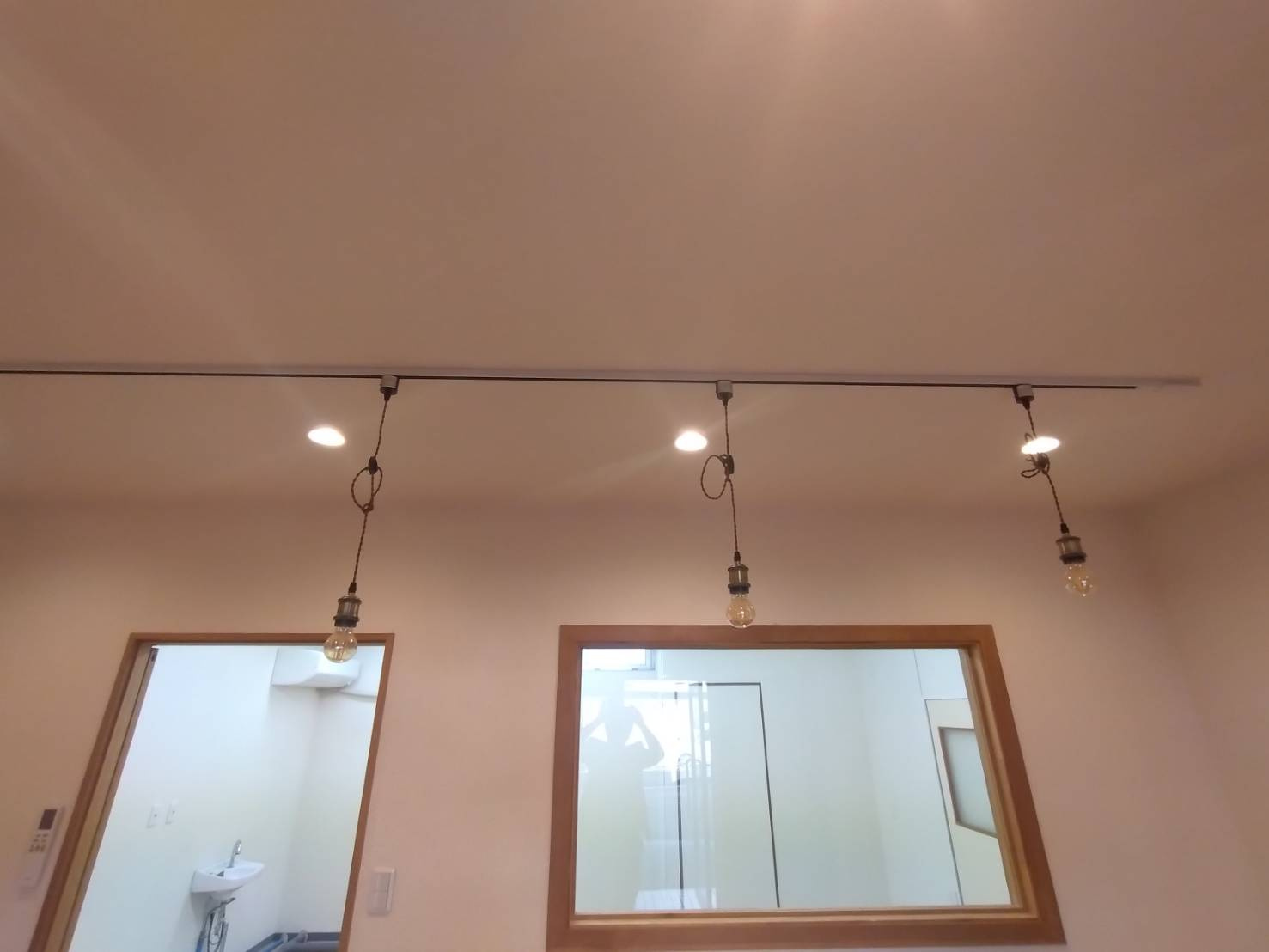 菱池地蔵堂 店舗の内装