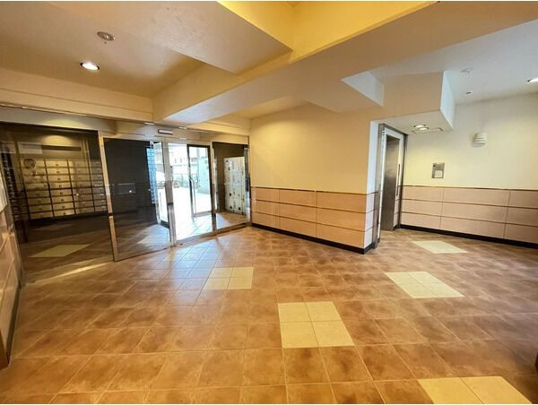 【ロビー】 | E.POPULAR