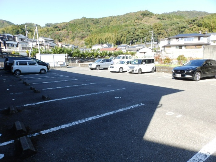 セジュールＭＩＫＩの駐車場|駐車場