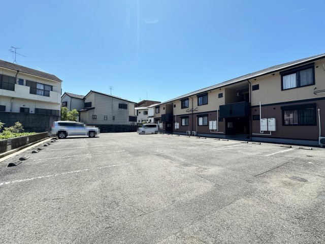 セジュールＭＩＫＩの駐車場