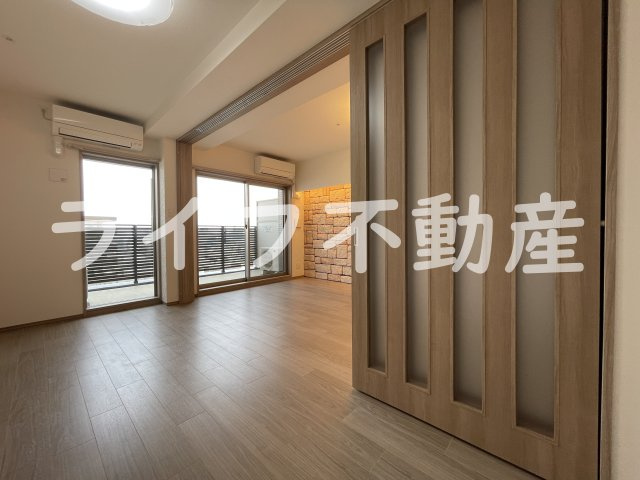 プレジオ永和ASIANの内装|明るい室内です