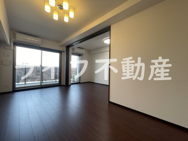 プレジオ永和ASIANの居間・リビング