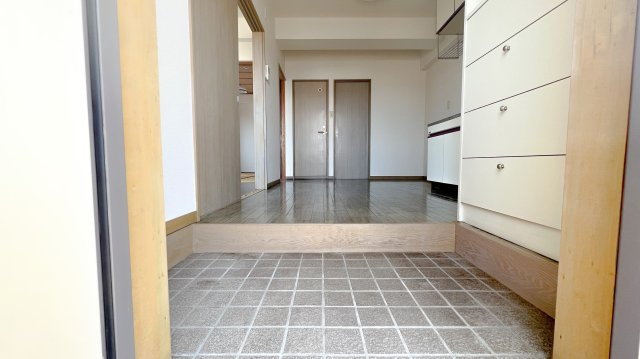 ハイツグローリアスの玄関|※対象不動産別部屋となります。