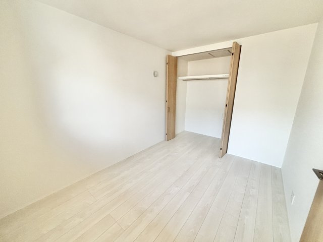 ファーストタウン海部郡第蟹江町今西　全2棟　新築戸建の洋室