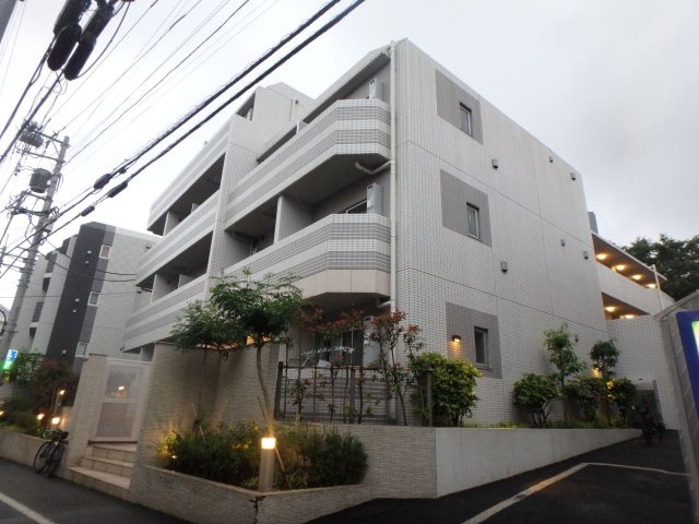 新宿区北新宿１丁目の賃貸マンションの外観