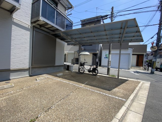 吉松2丁目戸建ての駐車場