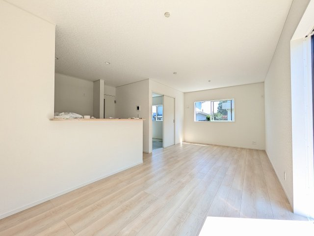 八王子市　川口町　新築一戸建て　８８期の内装|～16.2帖の明るいLDKで、家族団欒の時間をお過ごしいただけます～
