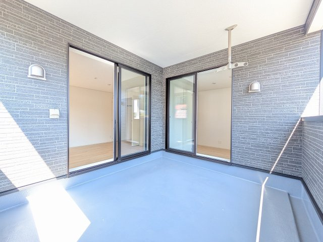 八王子市　川口町　新築一戸建て　８８期のバルコニー|～急な雨も安心のインナーバルコニーです～