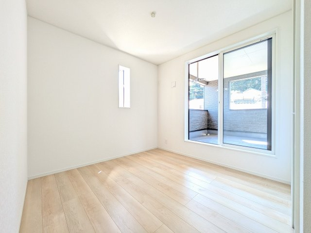 八王子市　川口町　新築一戸建て　８８期の洋室|～2階バルコニーに出入り可能な5.0帖の洋室です～