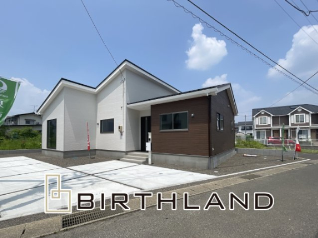 新築戸建・建売　福島市方木田辻　QUADRIFOGLIO　限定1棟の外観|【限定1棟！】平屋でも収納充実！機能性もデザイン性も兼ね備えた物件です！