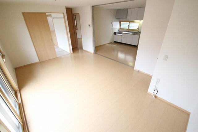 梅田様戸建の居間・リビング|※お部屋により仕様が異なる場合があります※