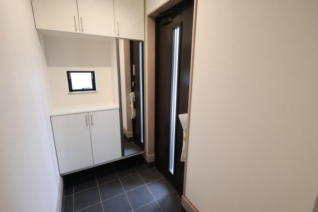 《仲介手数料無料》西区大字指扇775-2新築一戸建てハートフルタウンの玄関