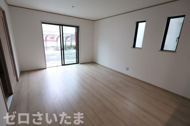 《仲介手数料無料》西区大字指扇775-2新築一戸建てハートフルタウンの居間・リビング