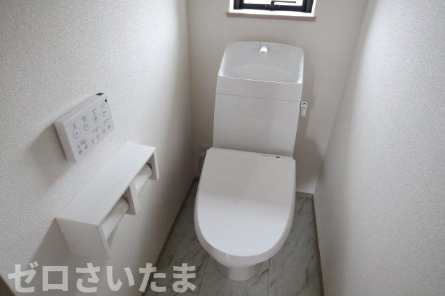 《仲介手数料無料》西区大字指扇775-2新築一戸建てハートフルタウンのトイレ