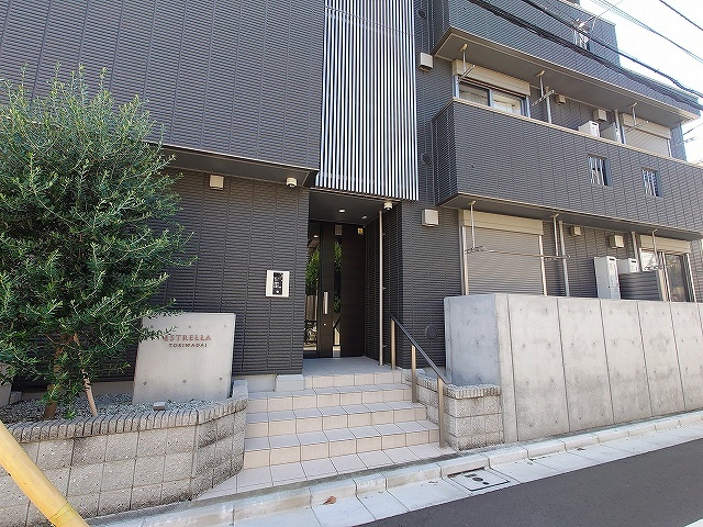 estrella常盤台のエントランス|★オートロック付きのエントランス★