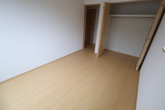 《仲介手数料無料》西区大字指扇775-2新築一戸建てハートフルタウンの洋室