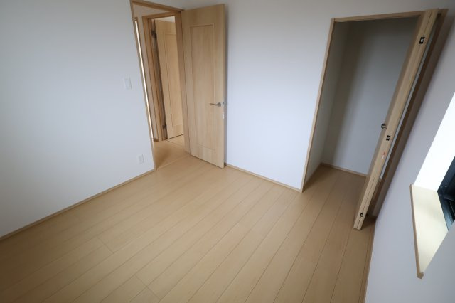 《仲介手数料無料》西区大字指扇775-2新築一戸建てハートフルタウンの洋室