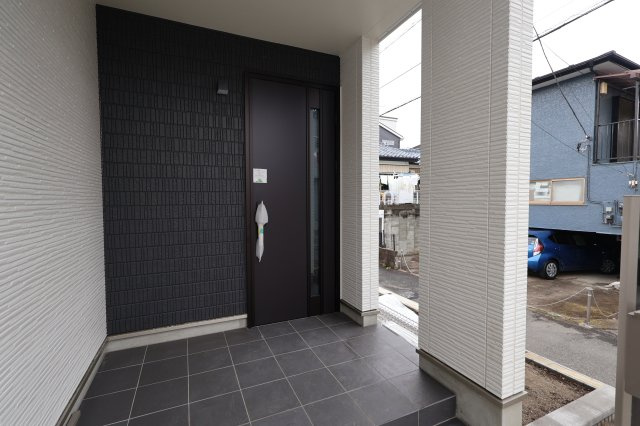 《仲介手数料無料》西区大字指扇775-2新築一戸建てハートフルタウンの玄関