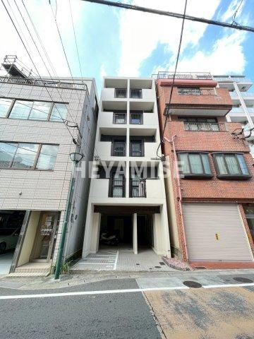 modern palazzo眼鏡橋の外観