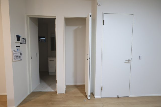 《仲介手数料無料》緑区原山２丁目39-24(全1戸)新築一戸建てケイアイスタイルの収納|撮影日 2025年10月10日 17:00 曇り