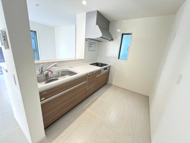 【キッチン】 | 福岡市南区鶴田4丁目4期　1号棟（全3棟）【仲介手数料無料・0円】 | 現地写真。