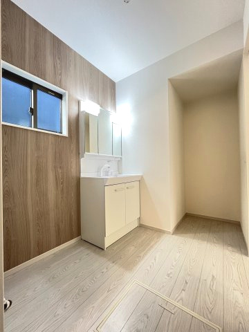 【洗面所】 | 福岡市南区鶴田4丁目4期　1号棟（全3棟）【仲介手数料無料・0円】 | 現地写真。