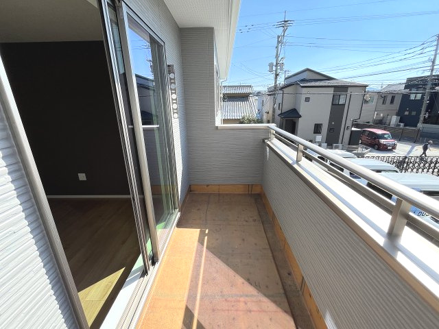 【バルコニー】 | 福岡市南区鶴田4丁目4期　2号棟（全3棟）【仲介手数料無料・0円】 | 現地写真。