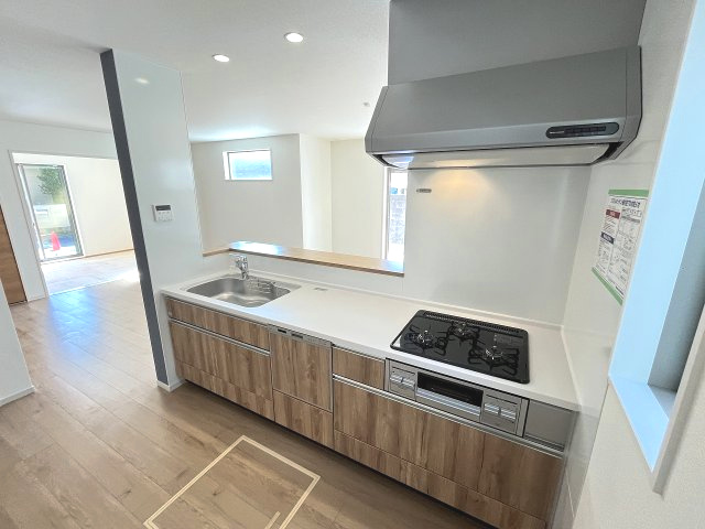 【キッチン】 | 福岡市南区鶴田4丁目4期　2号棟（全3棟）【仲介手数料無料・0円】 | 現地写真。