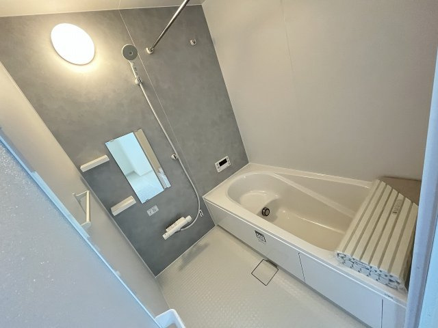【浴室】 | 福岡市南区鶴田4丁目4期　3号棟（全3棟）【仲介手数料無料・0円】 | 現地写真。浴室です。