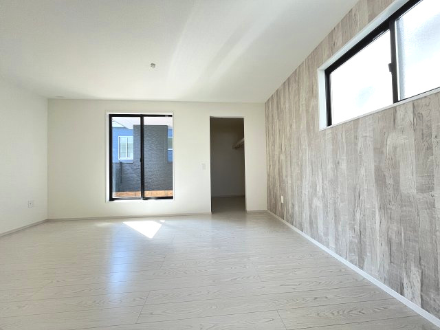 【寝室】 | 福岡市南区鶴田4丁目4期　3号棟（全3棟）【仲介手数料無料・0円】 | 現地写真。2階主寝室です。