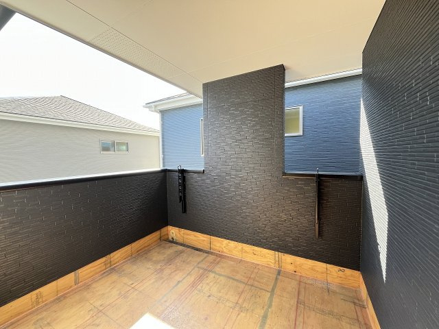 【バルコニー】 | 福岡市南区鶴田4丁目4期　3号棟（全3棟）【仲介手数料無料・0円】 | 現地写真。インナーバルコニーです。