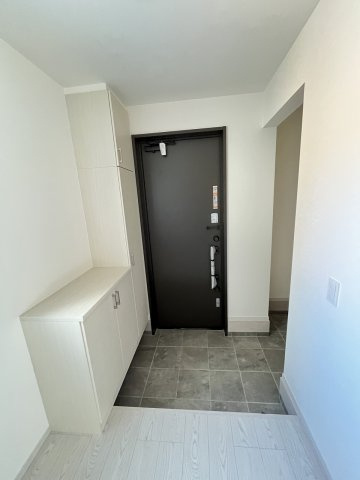 【玄関】 | 福岡市南区鶴田4丁目4期　3号棟（全3棟）【仲介手数料無料・0円】 | 現地写真。