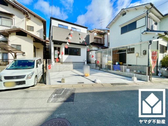 伏見区淀生津町　1期　1号棟の駐車場