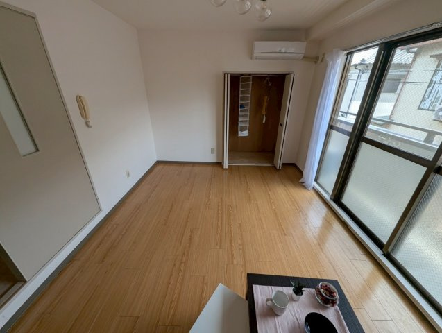 ドエル豊島の洋室