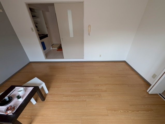 ドエル豊島の洋室