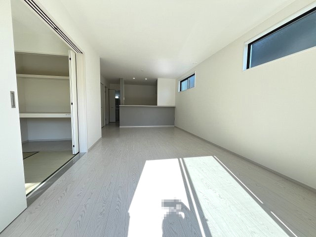 【居間・リビング】 | 福岡市南区柏原6丁目1期　3号棟（全5区画）【仲介手数料無料・0円】 | 現地写真。