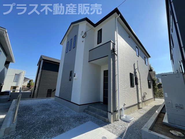 【外観】 | 福岡市南区柏原6丁目1期　3号棟（全5区画）【仲介手数料無料・0円】 | 現地写真。同じ物件を見るなら、プラス不動産販売にお任せ下さい。