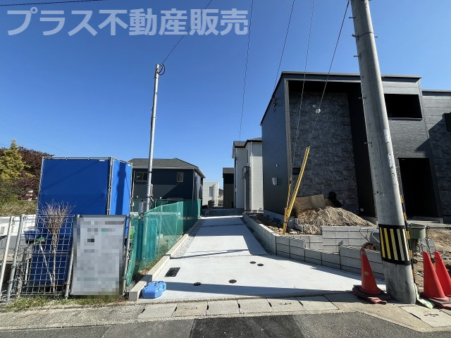 【外観】 | 福岡市南区柏原6丁目1期　3号棟（全5区画）【仲介手数料無料・0円】 | 現地写真。プラス不動産販売なら、現場の全ての棟をまとめてご見学頂けます。