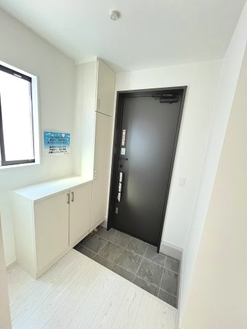 【玄関】 | 福岡市南区柏原6丁目1期　3号棟（全5区画）【仲介手数料無料・0円】 | 現地写真。