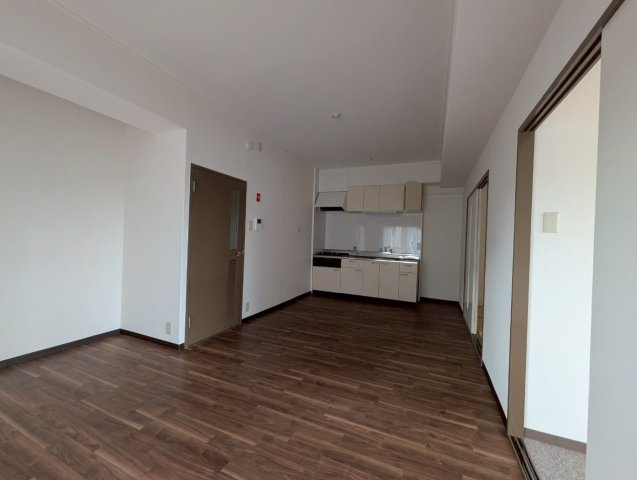 シャルム池田１号棟の居間・リビング