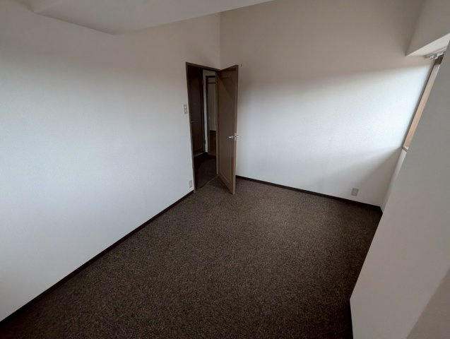 シャルム池田１号棟の洋室