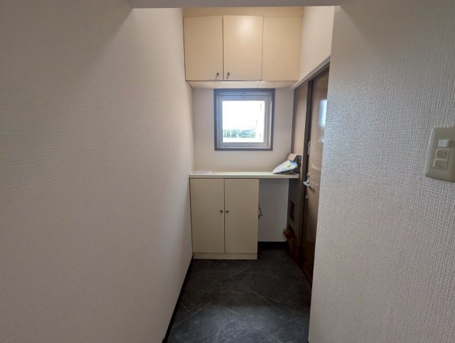 シャルム池田１号棟の玄関