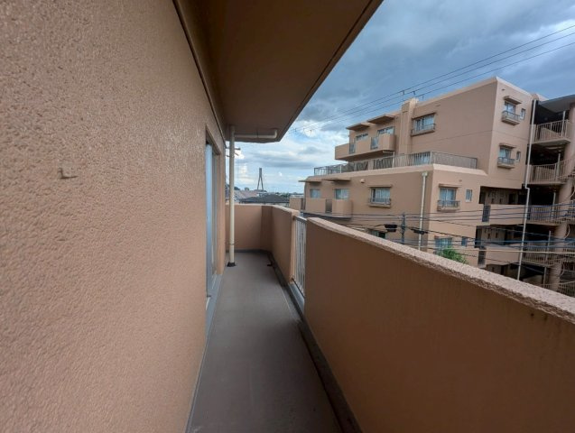 シャルム池田１号棟のバルコニー