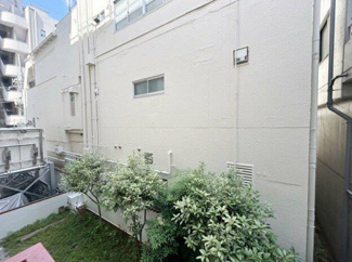 【展望】 | １階は、緑が整然とされており、管理も行き届いています。